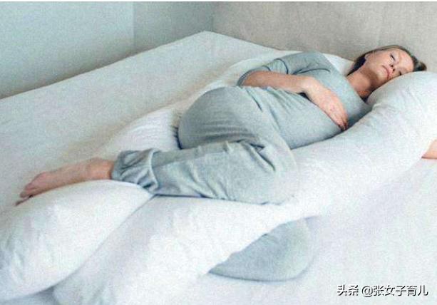 孕期你还在傻傻地左侧卧睡觉么？其实这样睡觉，对孕妈和胎儿更好