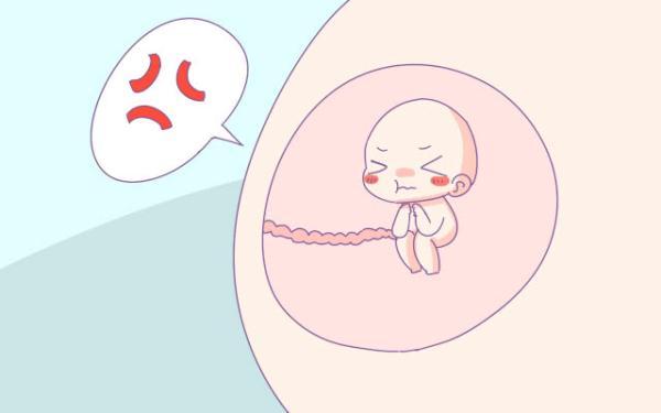 孕晚期总爱摸孕肚？小心胎宝会抗议，频繁宫缩阵痛引发早产