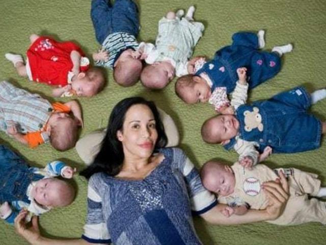 十年生了14个娃，这位妈妈的“执着”，很多人难以理解