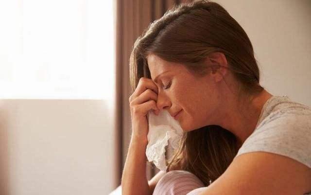夏日孕妇“贪凉”，但有3件事最好别做，对自己和胎儿都不好