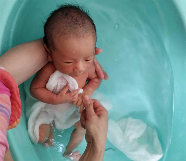 宝宝这3个地方，看似很脏，其实不需要清洗，新手爸妈要注意