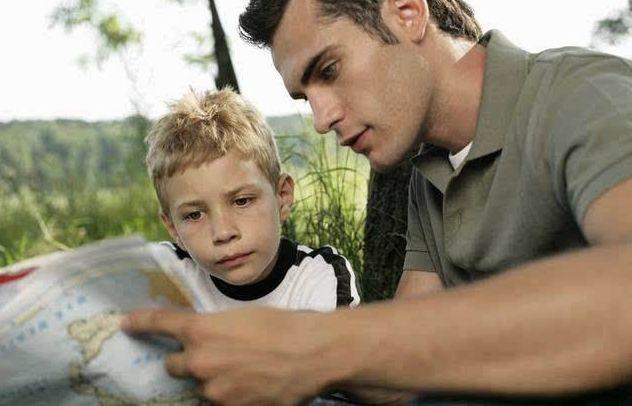 想要孩子长大以后“不啃老”独当一面，要引导他自己做每一个决定