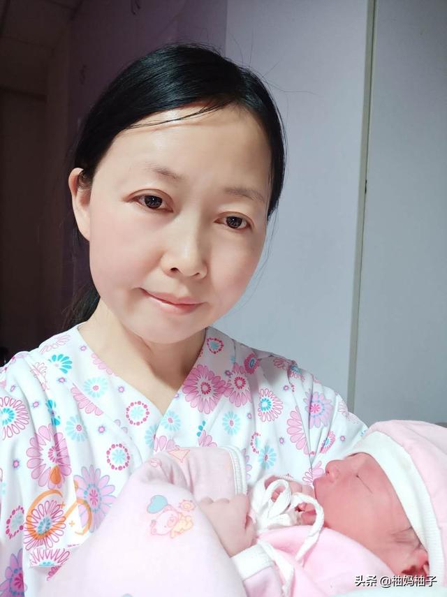 十年老月嫂分享科学坐月子经验技巧，宝妈必收藏！受益匪浅
