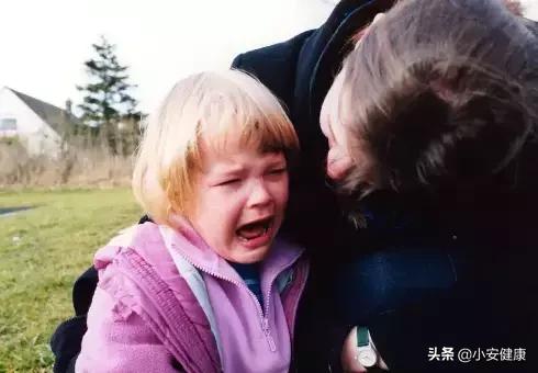 孩子被宠坏的四大表现，过了6岁，想改就难