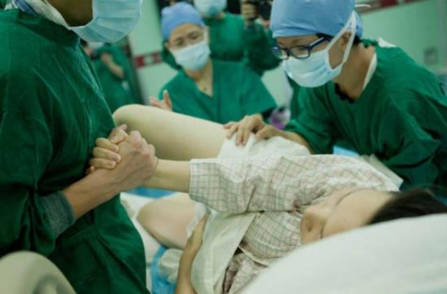 男医生的“一阳指”有多可怕？孕妈：不愿回想，能避开就太好了