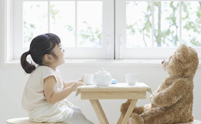 “妈妈，我们家有多少钱？”三种妈妈的回答，造就了孩子3种人生