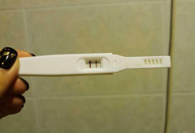 第一次产检时，医生会问你3个问题，很多孕妇是红着脸回答的