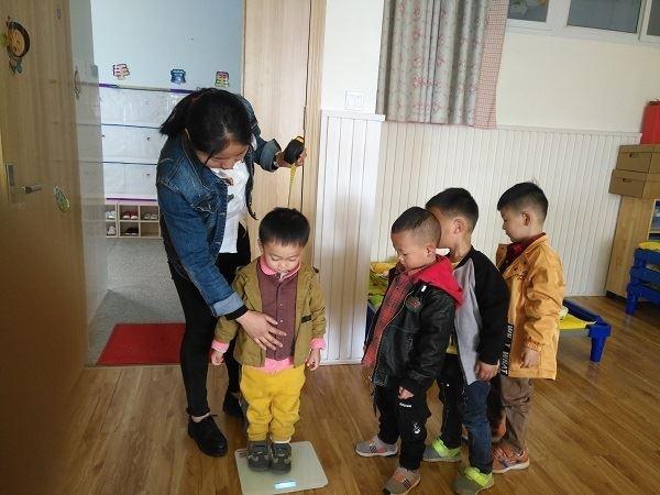 儿科主任直言：孩子有这3迹象，暗示难长个！抓紧补救还来得及