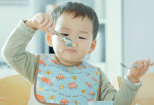 夏天宝宝没食欲不吃饭怎么办？看完这个你就知道了