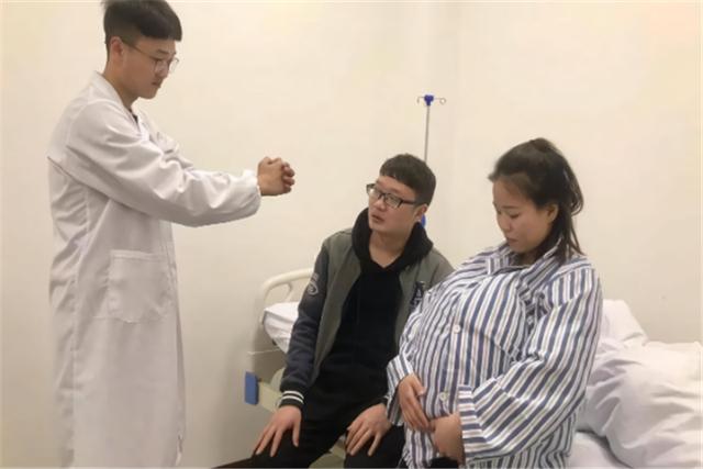 准妈妈心情抑郁，7月胎儿“宫内缺氧”险身亡，多亏宝宝发出信号