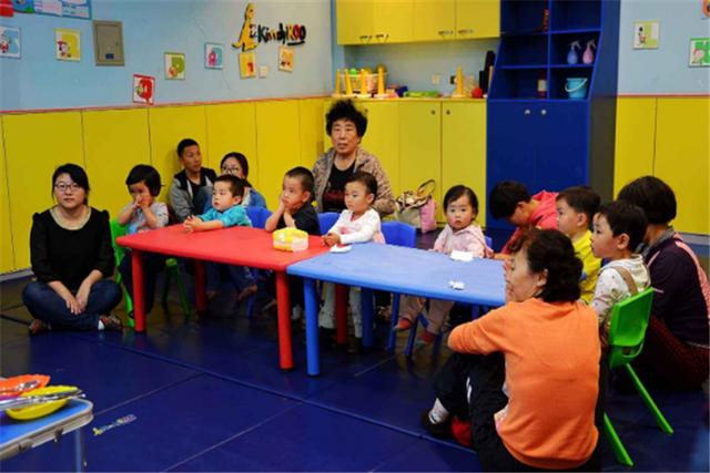 早教班能让孩子赢在“起跑线”？每个月上万元，不同样什么都不会