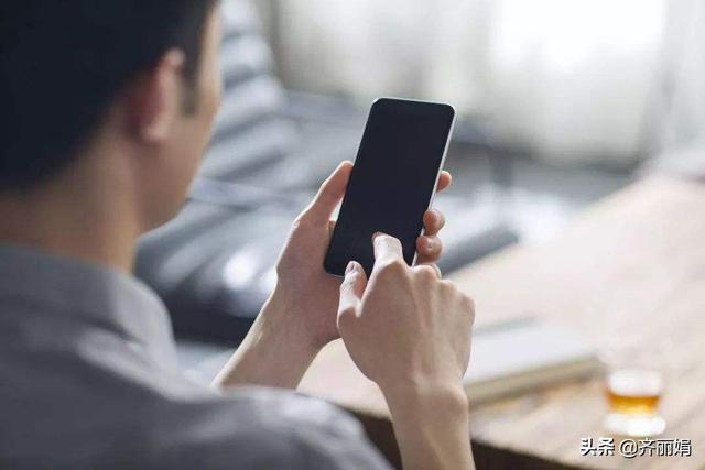 自己家的孩子可以拿到好的成绩，我们到底该不该拿出来秀呢？