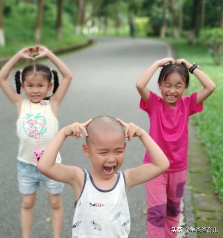 只因为坚持了2件事，孩子终于不用每天咳嗽，打败积食，开心