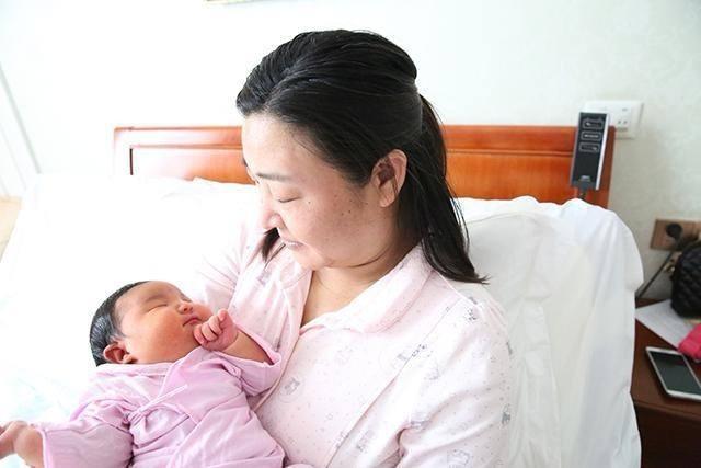 女人身上出现这6个信号，说明进入排卵期，想怀孕的要抓紧了