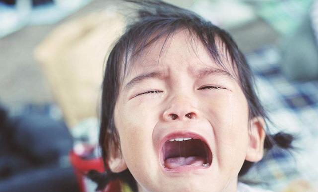 天气这么热，所以给孩子穿上开裆裤？您是不想抱孙子了吗？
