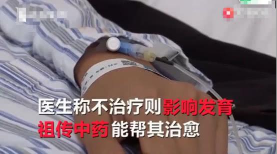 男孩感冒后被妈妈带去小诊所治疗，治完后两个鼻孔变成1个