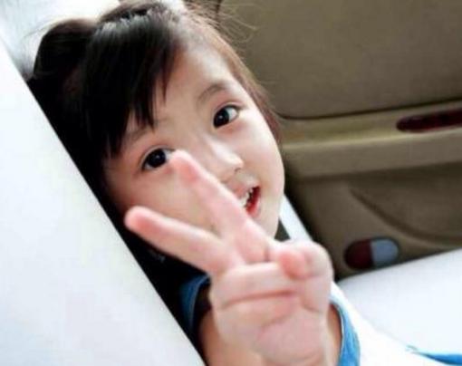自信的孩子，他们的爸妈一般掌握了以下4个相处技巧，不妨学习下