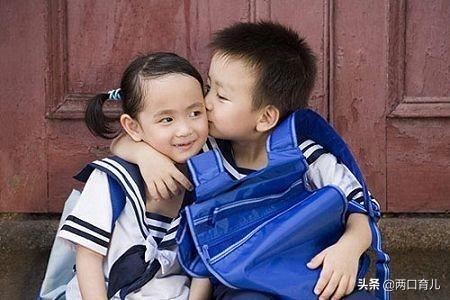 女儿在幼儿园被亲了，妈妈的做法会影响孩子异性交友观