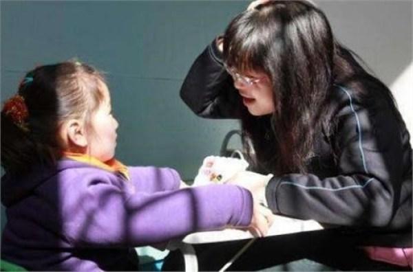 高知家庭的孩子 更容易患自闭症