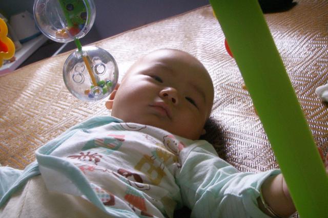 医生奉劝：无论夏天多热，这“3件事”别对娃做，不然会小病不断