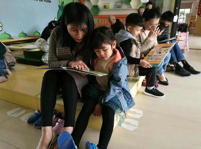 别以为孩子小就不用阅读，亲子阅读对孩子来说非常重要