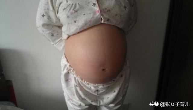 老人会说，孕肚比较硬，会对胎宝宝发育不好，真的是这样么