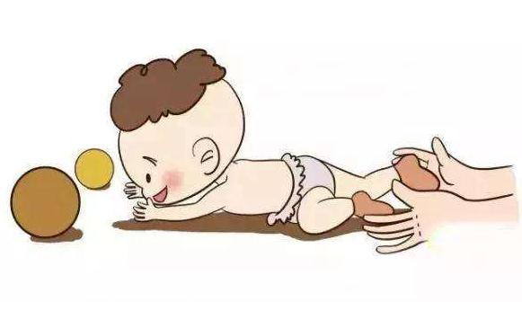 小宝宝出现这3个信号，说明要翻身，妈妈要读懂
