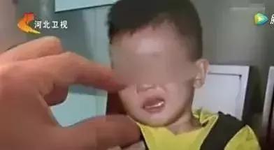 2岁男孩吹空调吹成面瘫？只因妈妈没做7件事