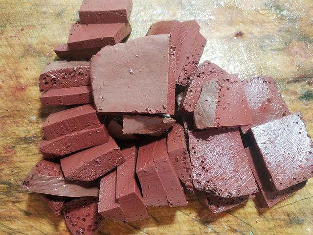 它和豆腐一起炖，孕妇一定要多吃，营养补铁防贫血，宝宝身体棒