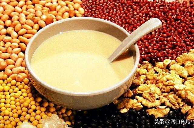孕期多吃这4种食物，宝宝出生后不仅颜值高，还会很聪明