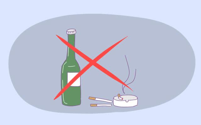 用筷子蘸酒给孩子尝鲜？网友：不想绝交，就不要这样对我家孩子