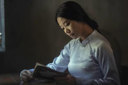 层次越低的父母，越不懂得让孩子节制