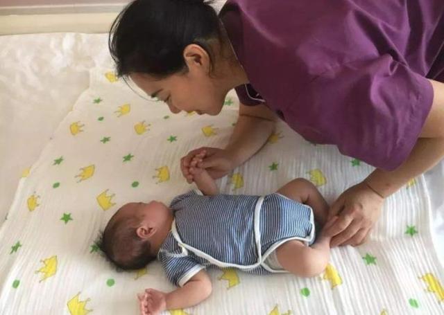 新生儿3月内，妈妈别犯这3个忌讳，以免影响宝宝发育