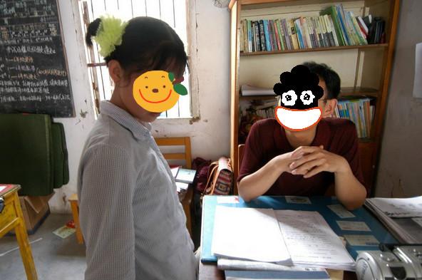 “妈妈有人摸我”，两位妈妈不同的反应，造就了孩子不同的人生