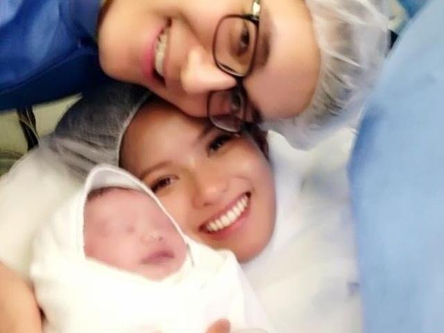 宝妈生下双胞胎，全家上下欣喜若狂！医生却说：这不是双胞胎