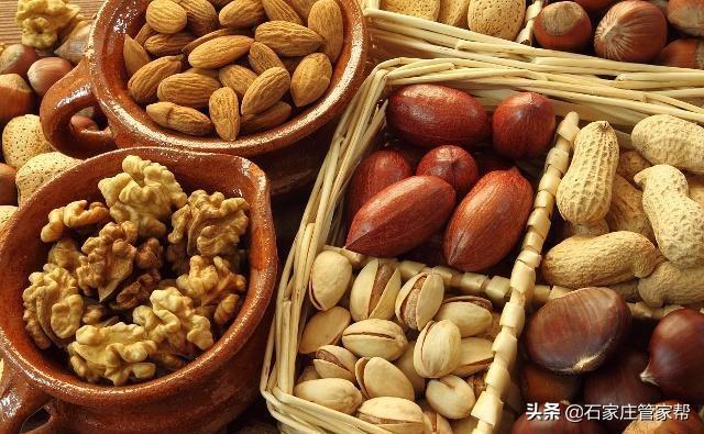 几类食物可能会损害孩子健康，3岁前尽量少吃