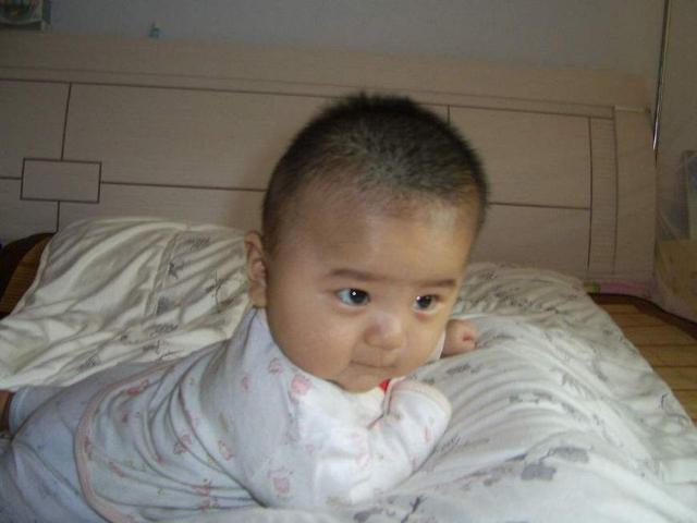 夏季娃积食不发育？儿科医生：4招轻松解决，宝妈早知道娃少受罪
