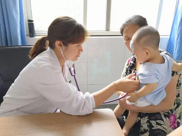 孩子爱生病，很可能是脾胃功能差，2个诀窍小病不再来