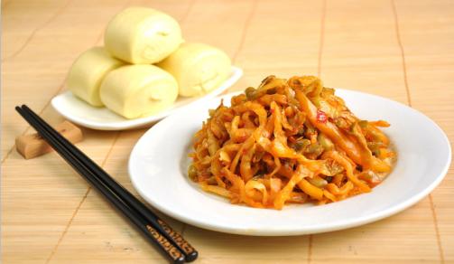 劝：常见的2种“家常菜”，孩子未满2岁，还是少吃好，容易生病