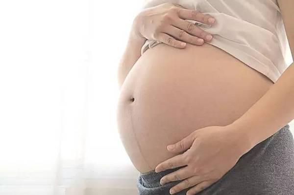 孕晚期，6种感觉告诉孕妇，胎儿“入盆”了，请提前为分娩做准备