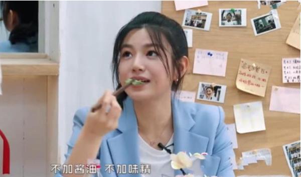 张歆艺回应身材走样，请对产后妈妈宽容些，母乳喂养不一定会瘦