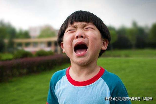 为啥都说两岁的孩子最难带，父母不了解这些，教育起来很困难
