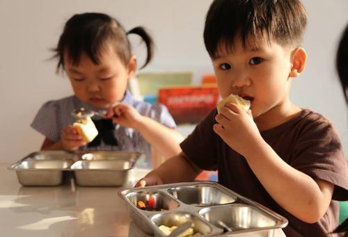 宝宝挑食偏食，除了补锌，还有这3个方法宝妈们可以试试