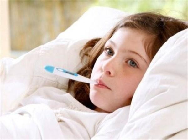 宝宝发烧是用热毛巾敷还是冷毛巾敷？半数妈妈们都不知道