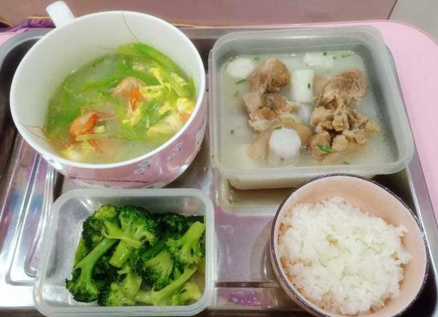 家里有小菜园的月子餐味道如何？姐姐：信手拈来，原汁原味