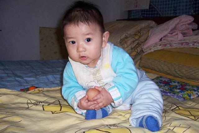 1岁半孩子为什么喜欢打人咬人？原因有3个，前两个都是爸妈的原因