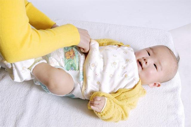 逗娃妙招，轻松搞定爱哭宝宝