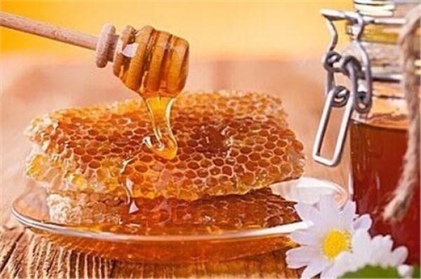 小孩喝蜂蜜到底好不好？这5点一定要重视，很多父母不当回事