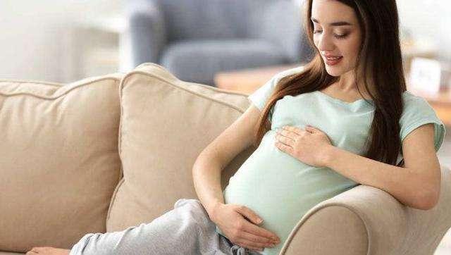 夫妻孕期同房，肚子里的宝宝都是什么感觉，第一个让人忍不住害羞
