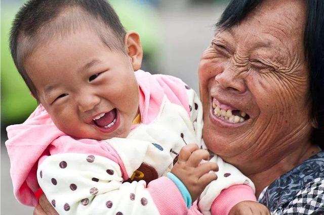 为什么奶奶不带孩子，反而是姥姥带的多？有哪些原因？